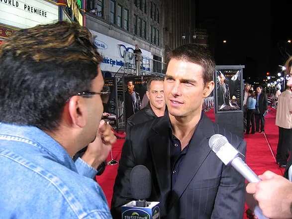 A Tinseltown TV red-carpet interview with Tom Cruise